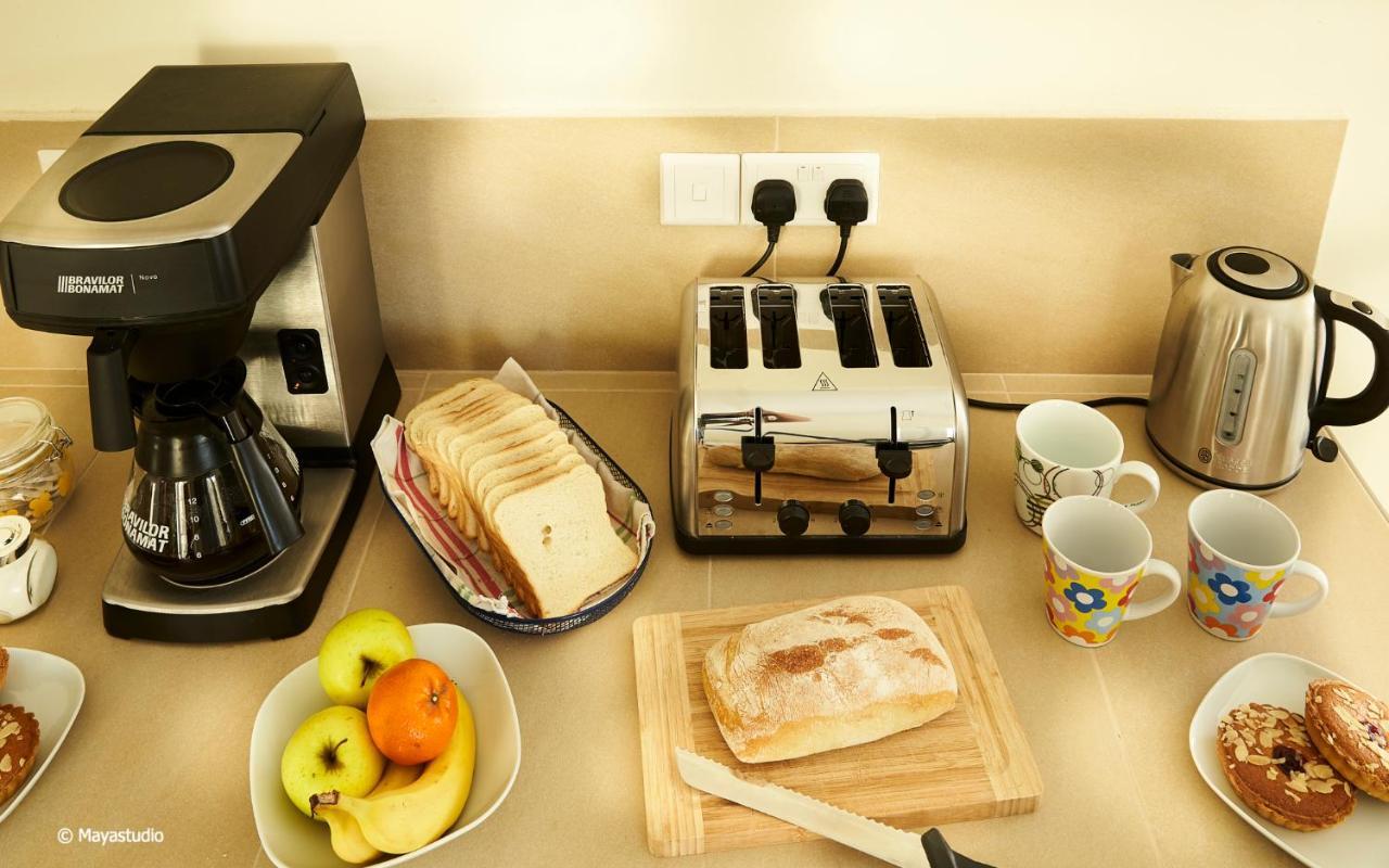 Provicario Bed & Breakfast วิกตอเรีย ภายนอก รูปภาพ